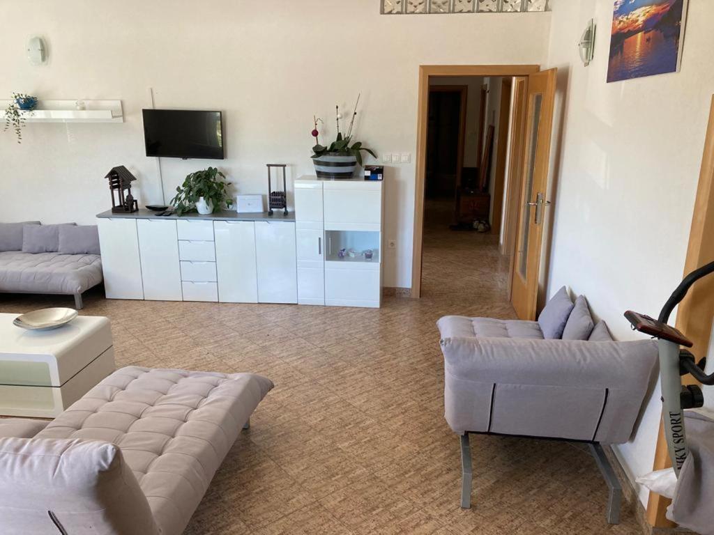 4 Bedroom Apartment In Tisno Εξωτερικό φωτογραφία