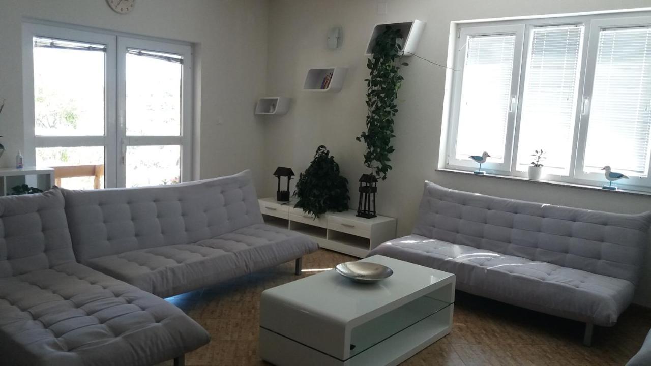 4 Bedroom Apartment In Tisno Εξωτερικό φωτογραφία